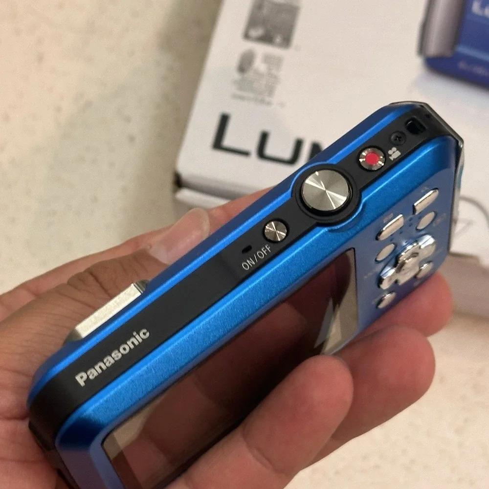 Panasonic LUMIX Dmc-TS30 Waterproof Digicam Blue Digital Camera USED - CIB